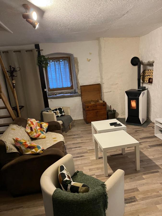Gite Des Reculees Ladoye-sur-Seille Kültér fotó