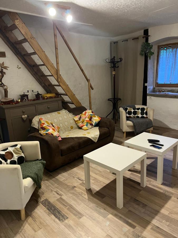 Gite Des Reculees Ladoye-sur-Seille Kültér fotó